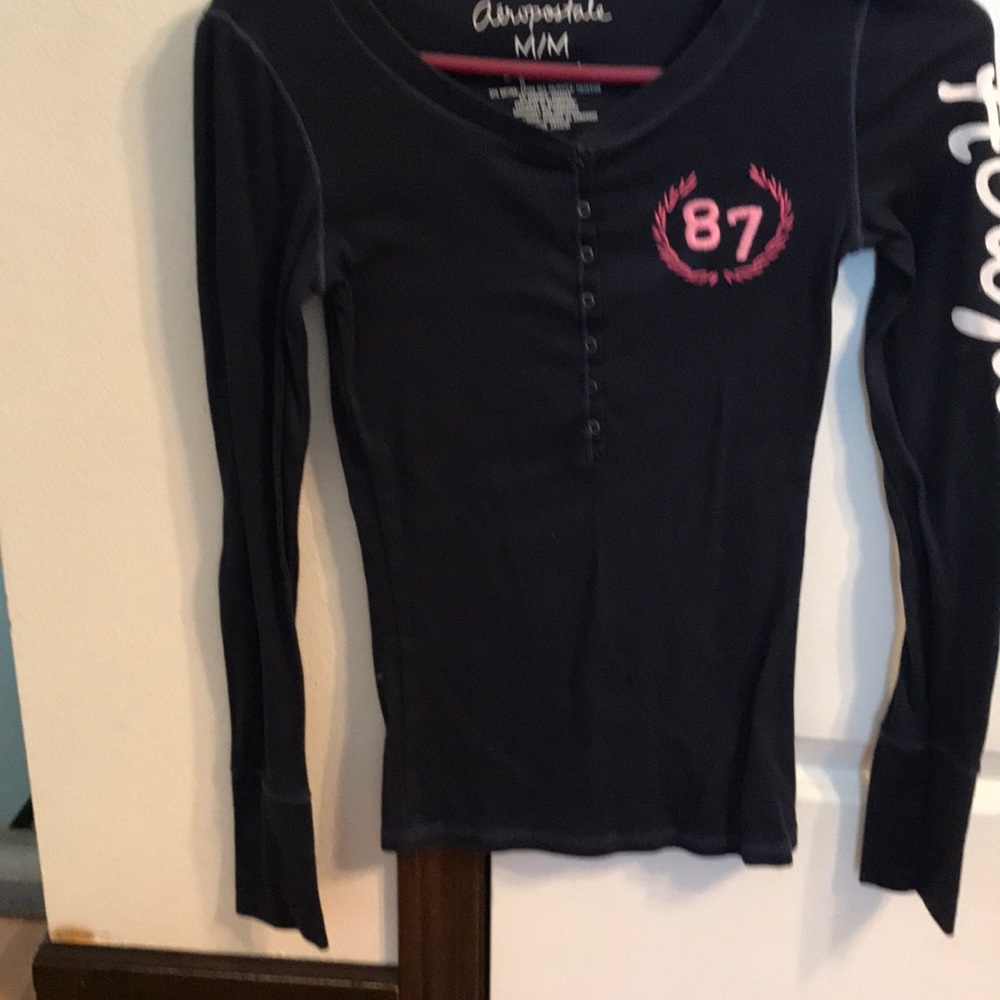 Long sleeve shirt.
